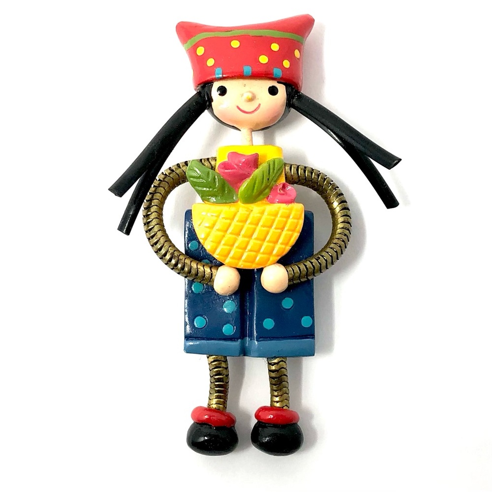 Vintage handmade Scandinavia / Sweden figural Blomsterflicka girl / doll brooch